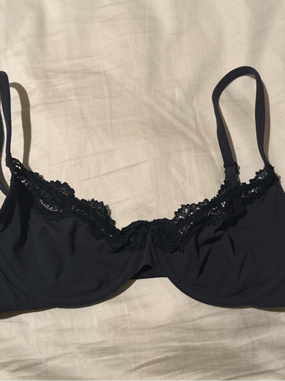 SKIMS Black Lace Underwire Bra